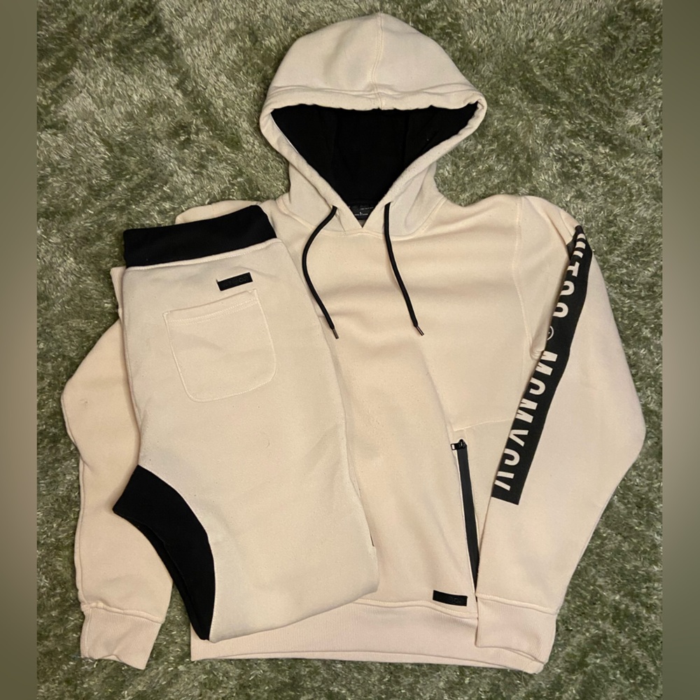 WT02 Hoodie & Jogger Set
